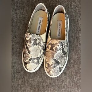 Snake print Steve Madden slip ons